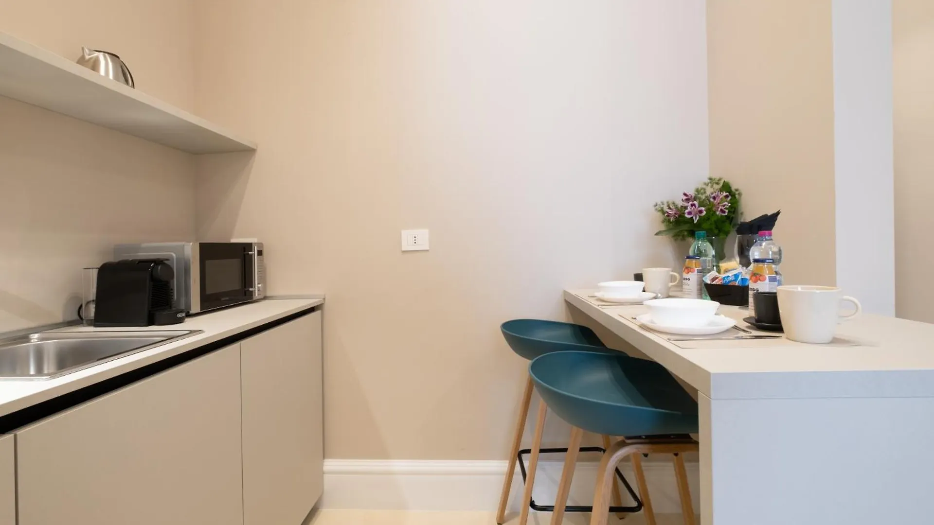 Palazzo Pisani - Bari Apartment 0*,  Italia
