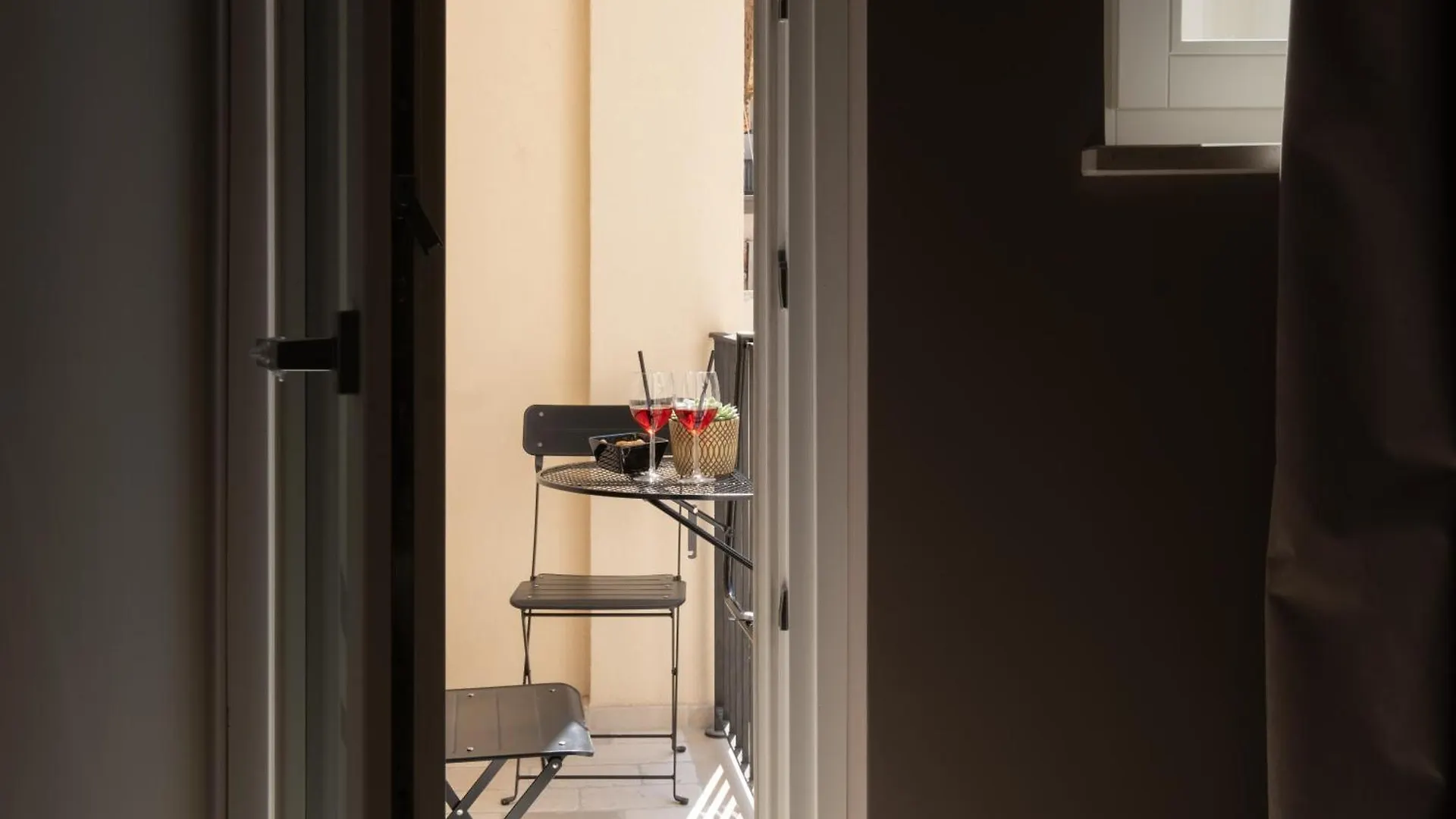 Palazzo Pisani - Bari Apartment Italia