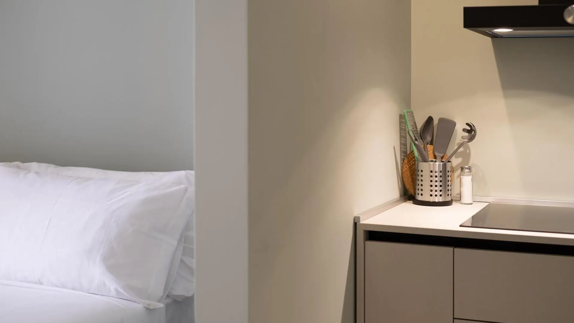 Palazzo Pisani - Bari Apartment 0*,