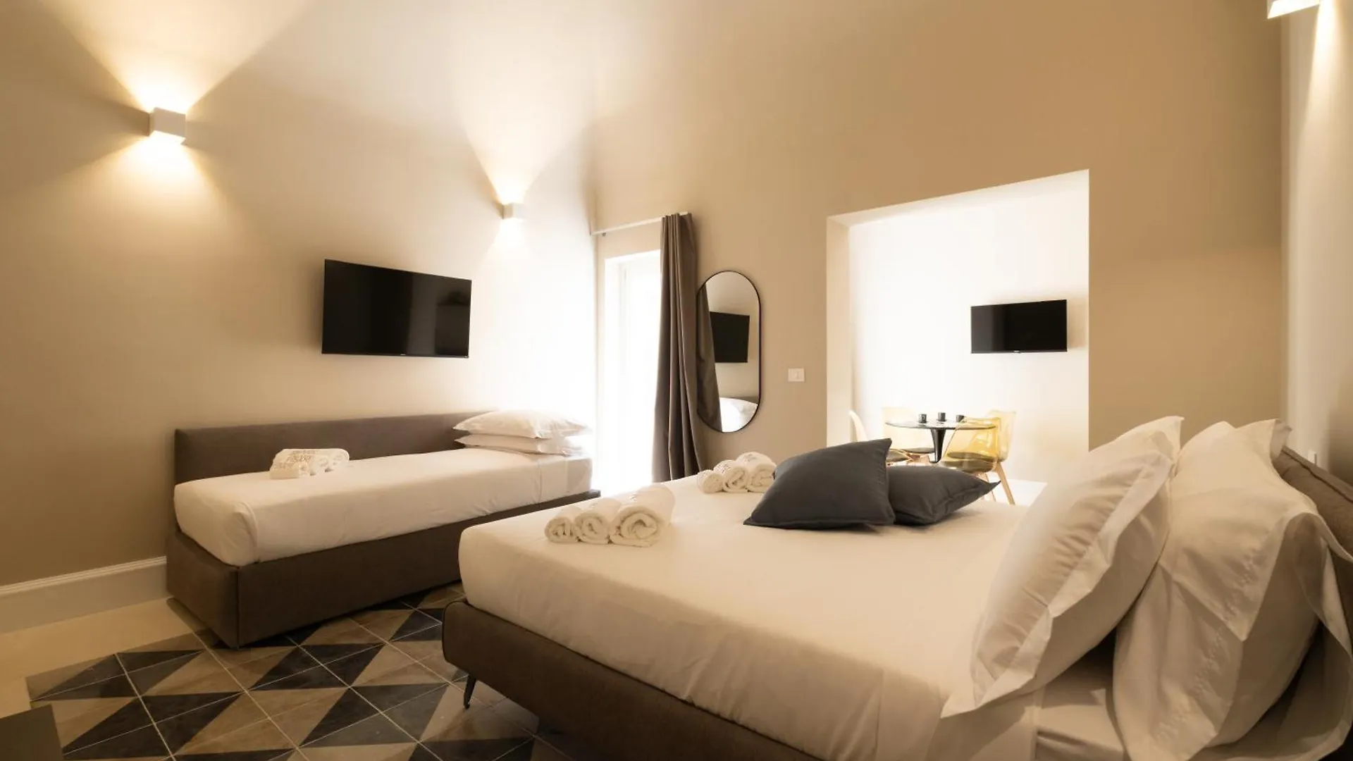 Palazzo Pisani - Bari Apartment 0*,