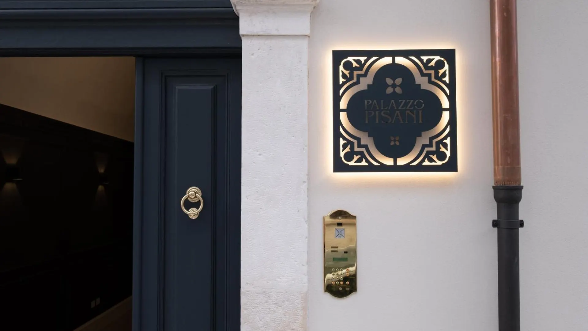 Palazzo Pisani - Bari Apartment Italia