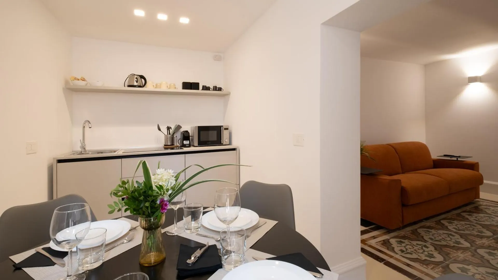 Palazzo Pisani - Bari Apartment 0*,