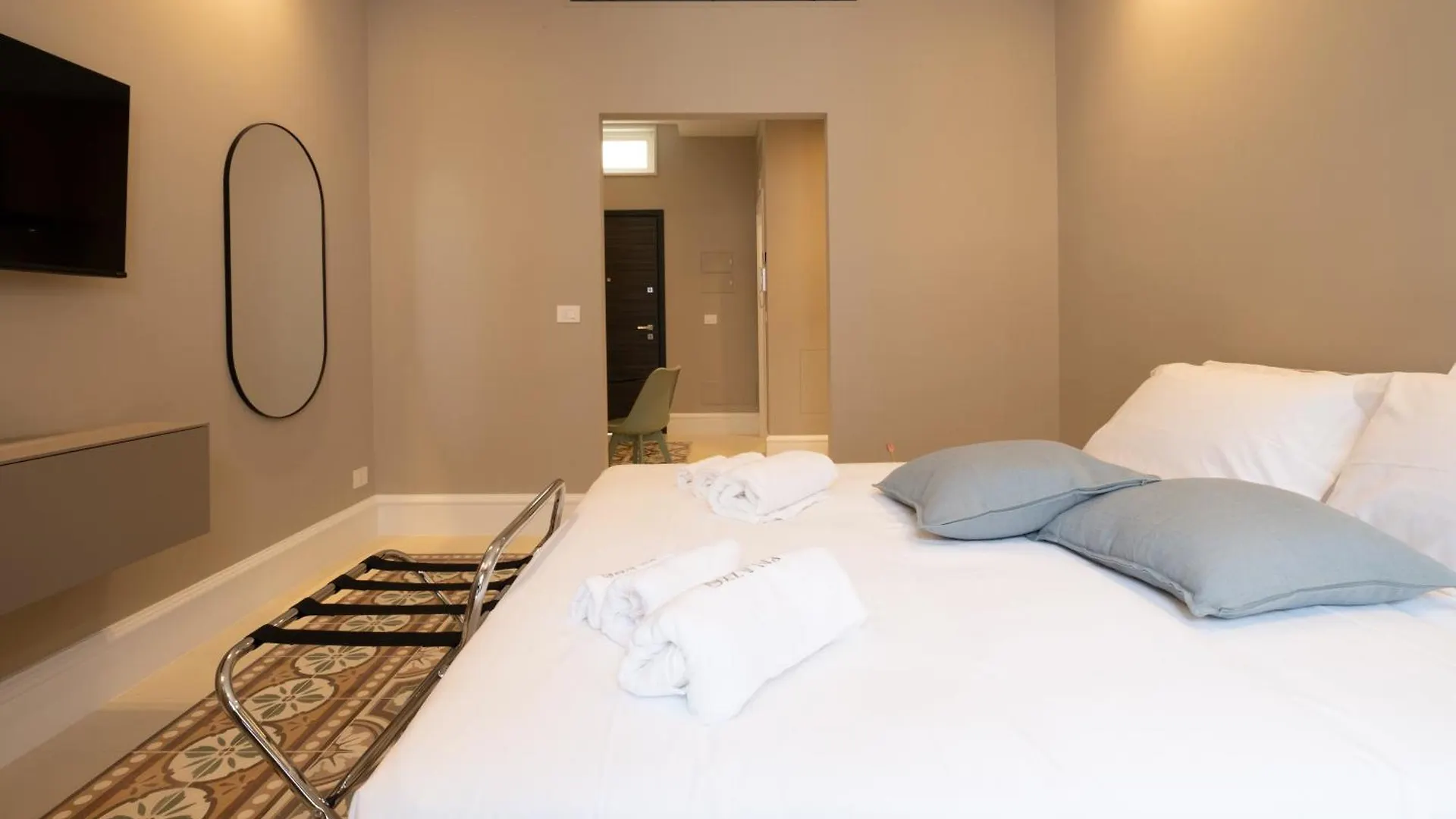 Palazzo Pisani - Bari Apartment 0*,