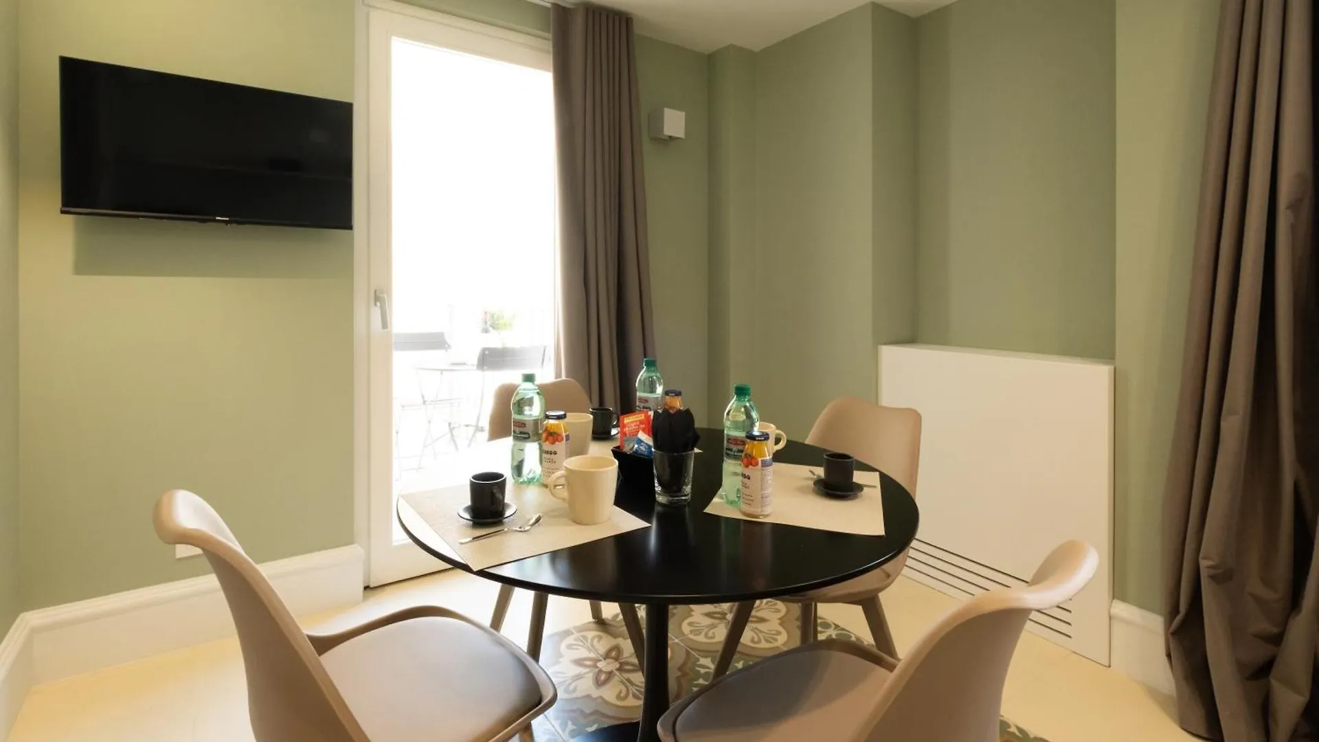 Palazzo Pisani - Bari Apartment 0*,