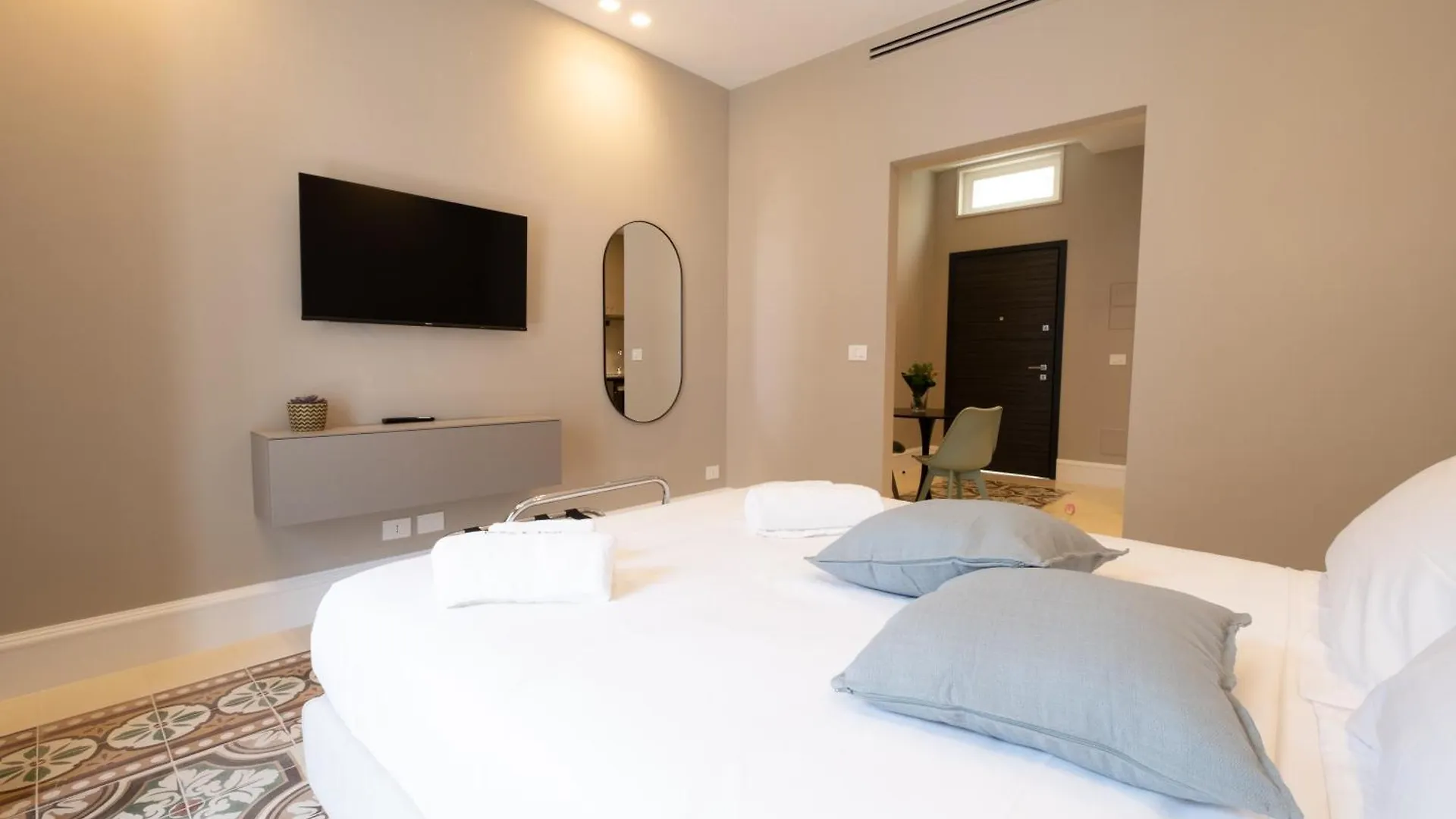 Palazzo Pisani - Bari Apartment Italy