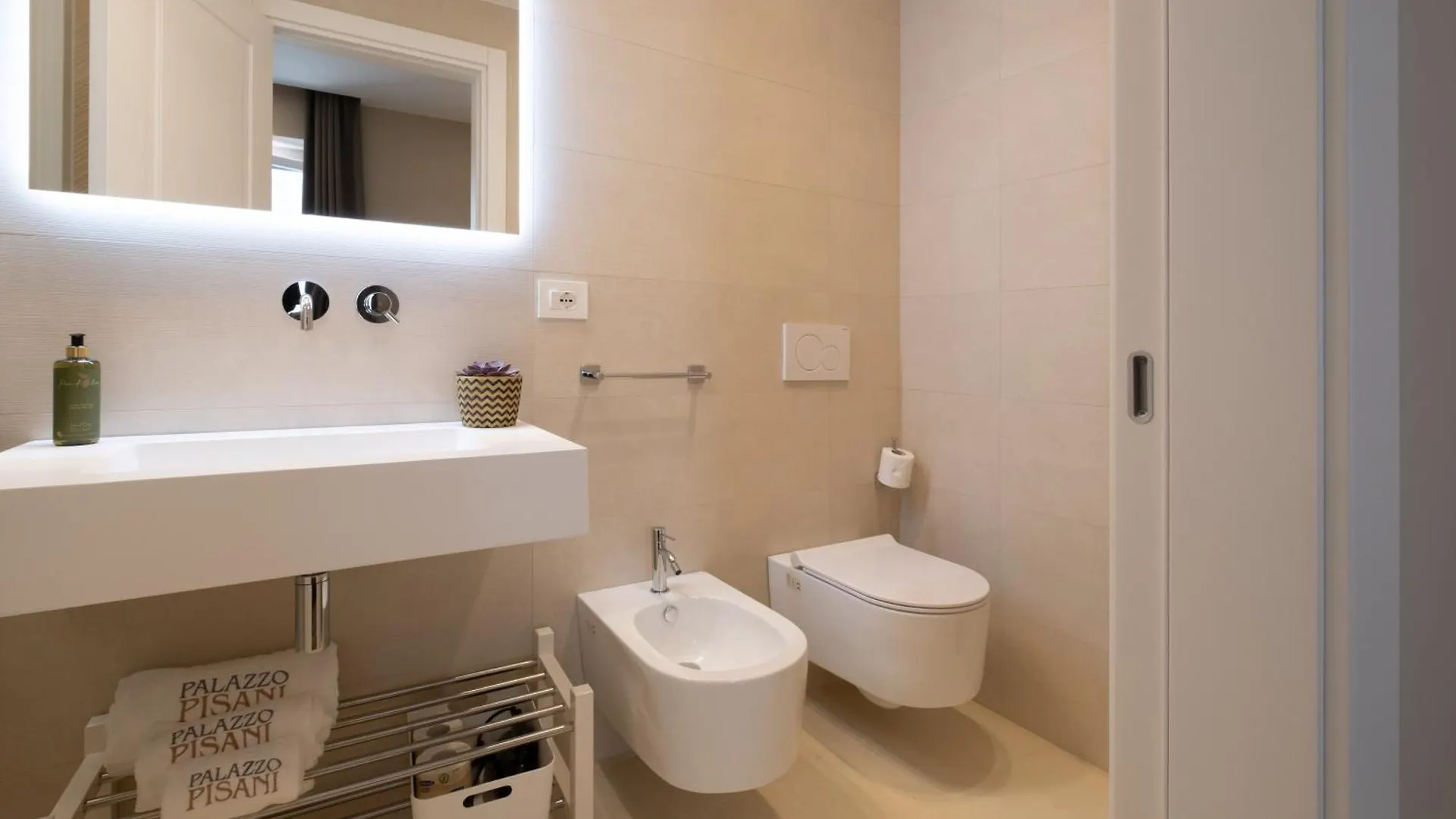 Palazzo Pisani - Bari Apartment 0*,